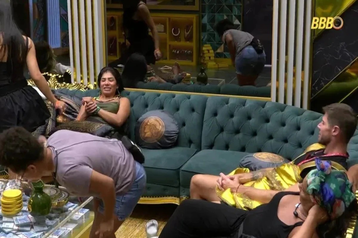 Paredão BBB 26: enquete atualizada indica a possível eliminada entre Jordana, Marciele e Solange Couto.