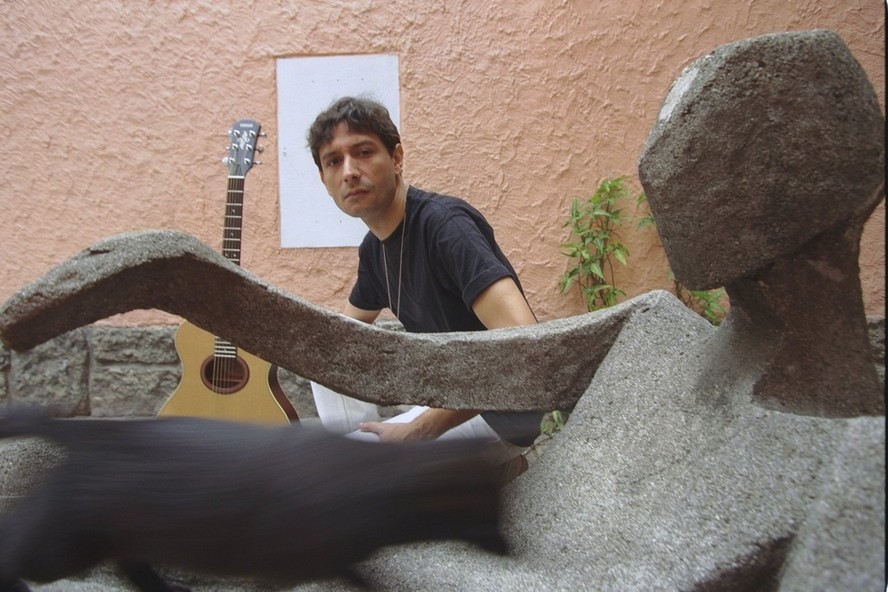 Alvin L, compositor de sucessos, falece aos 67 anos; ícone da música brasileira.