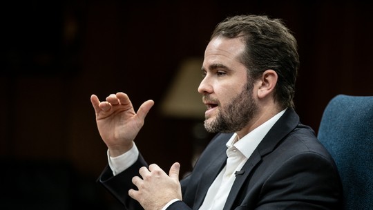 Fernando Diniz é o novo técnico do Corinthians: anúncio oficial e expectativas.