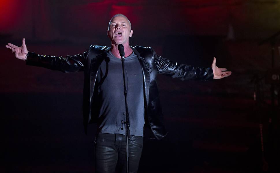 Iron Maiden e Oasis são recebidos no Hall da Fama do Rock em cerimônia emocionante.