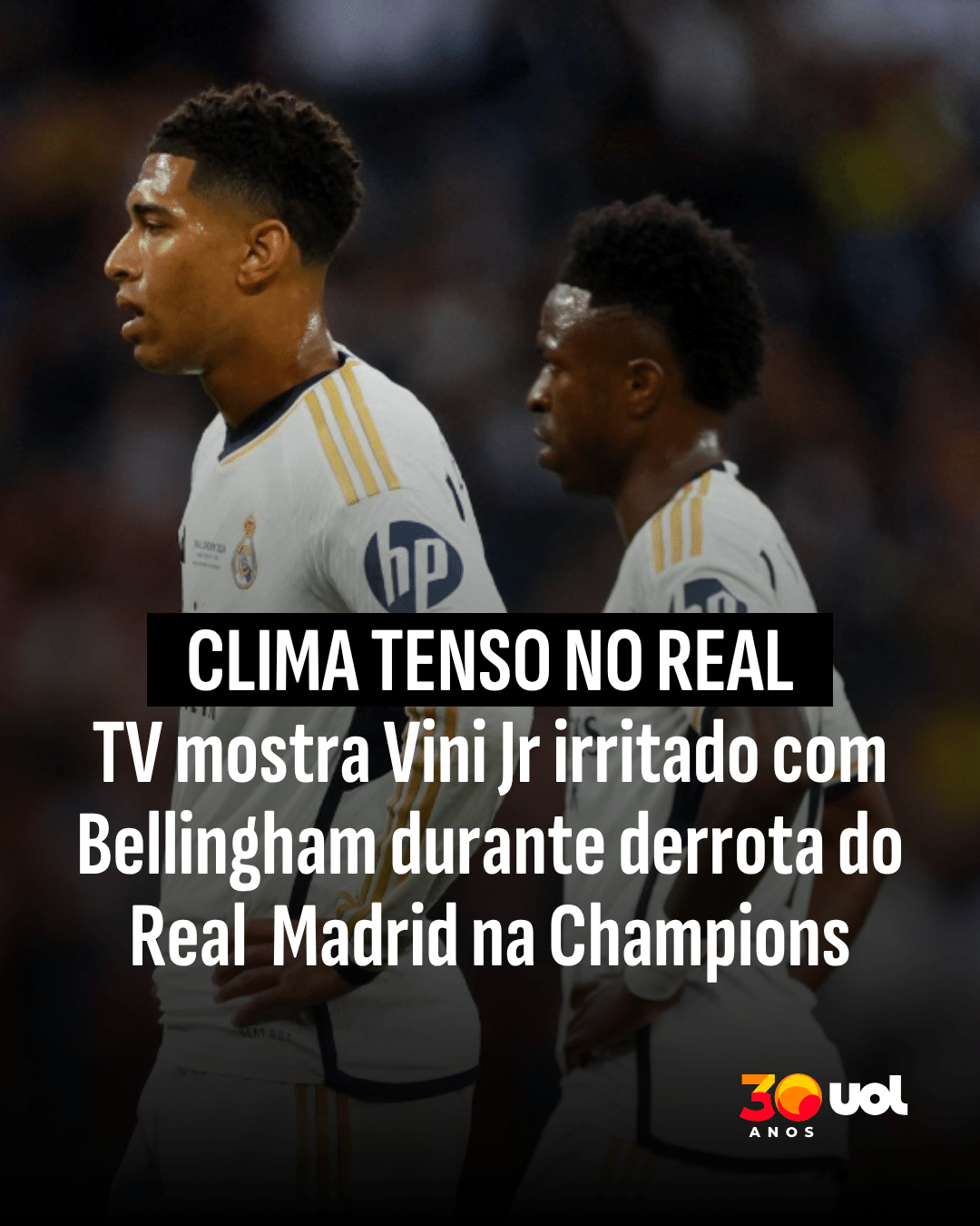 Time do Fluminense jogando em campo com expressão de desapontamento após virada do Rivadavia.