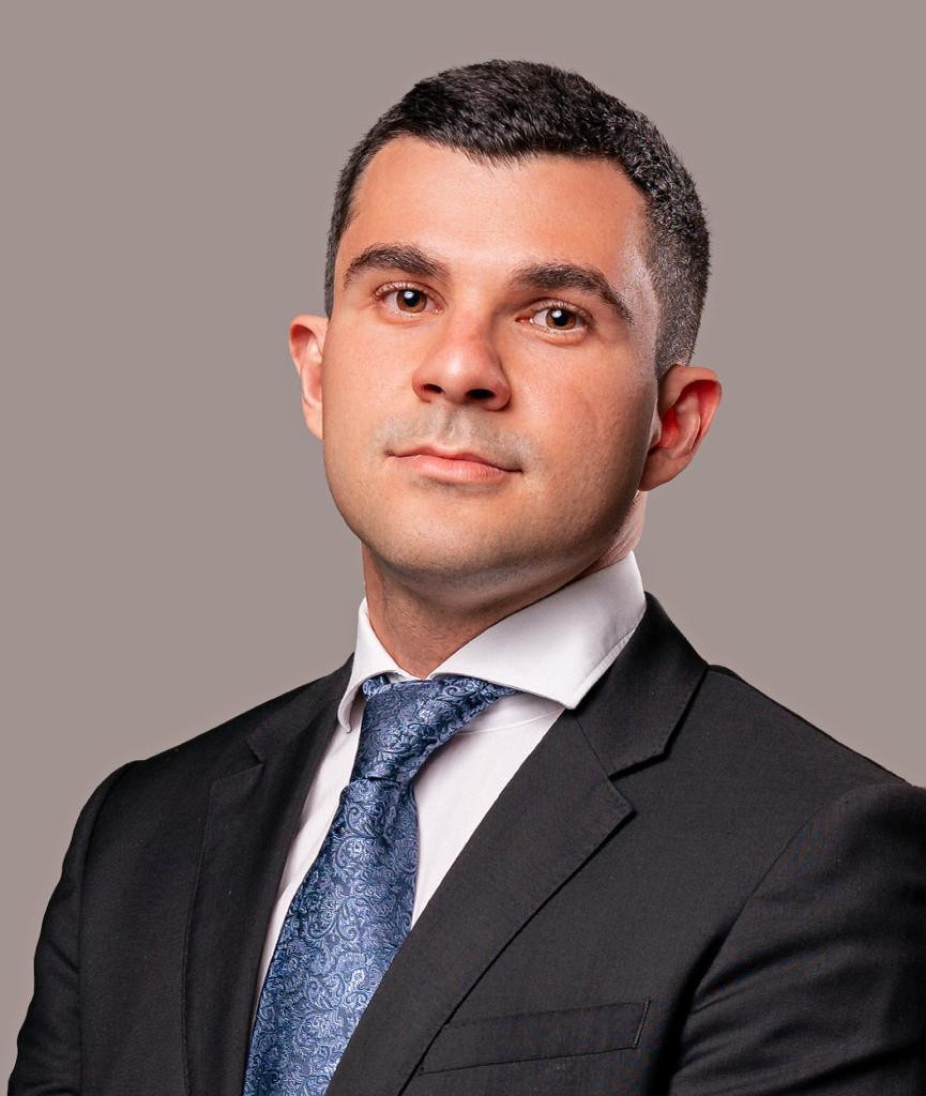 Executivo da CVM apresenta plano de modernização do crowdfunding em reunião de imprensa.