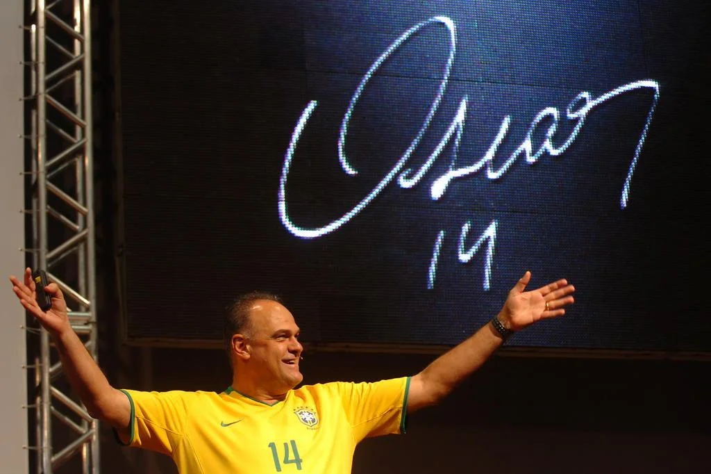 Ministros do STF votam a favor da inconstitucionalidade da lei de Santa Catarina que proíbe cotas raciais em universidades.