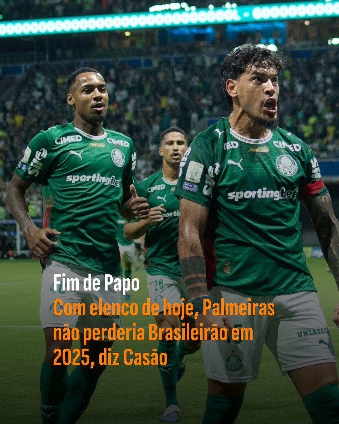 Jogadores de futebol em campo, com um jogador do Palmeiras sendo expulso enquanto outros jogam em volta.