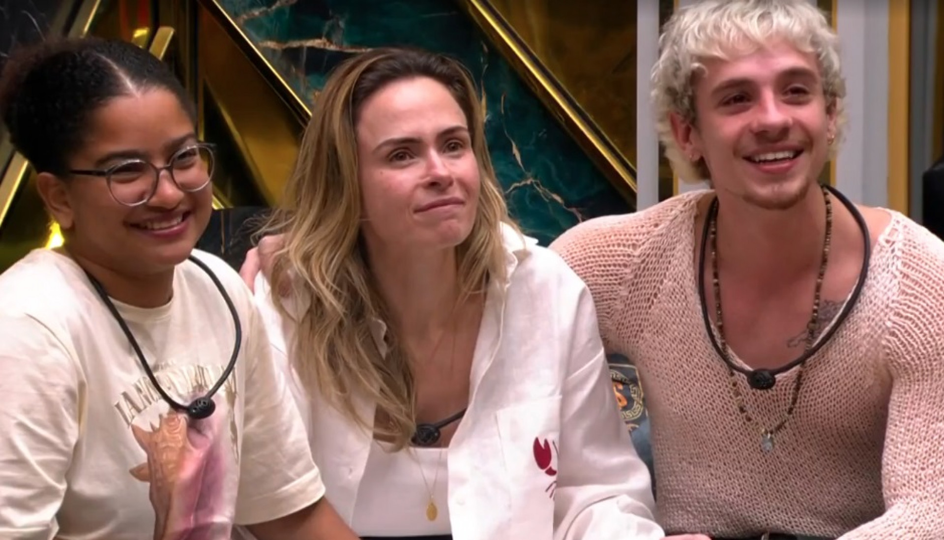 Ex-participantes do BBB 26 discutem a final do reality show em uma mesa de análise.