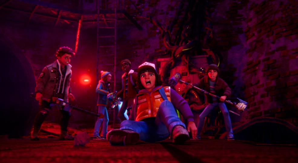 Notícias de Hawkins: Jornalista segura papel com data de lançamento de Stranger Things Histórias.