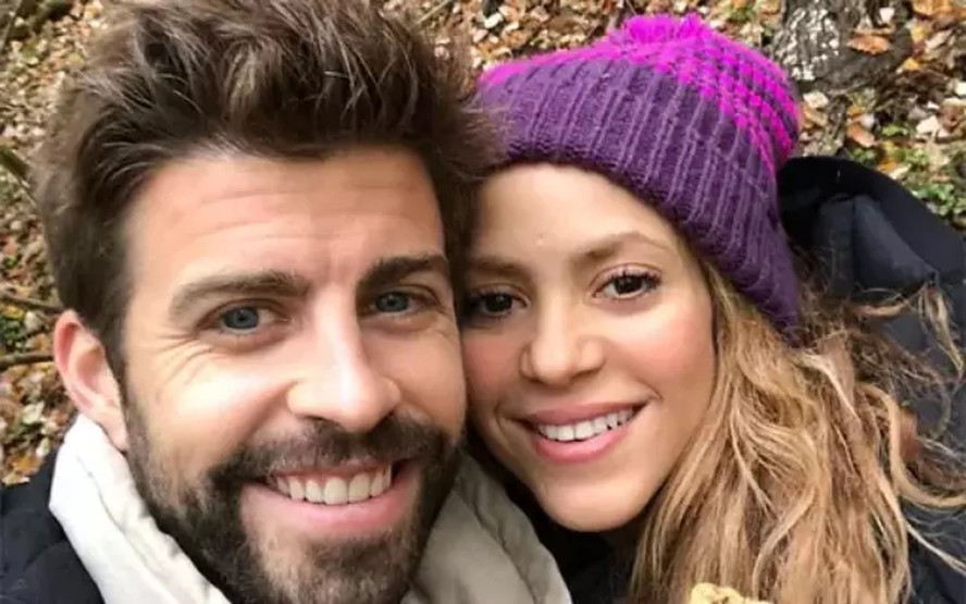 Shakira canta em show em Copacabana após separação de Piqué, lembrando traição com pote de geleia.