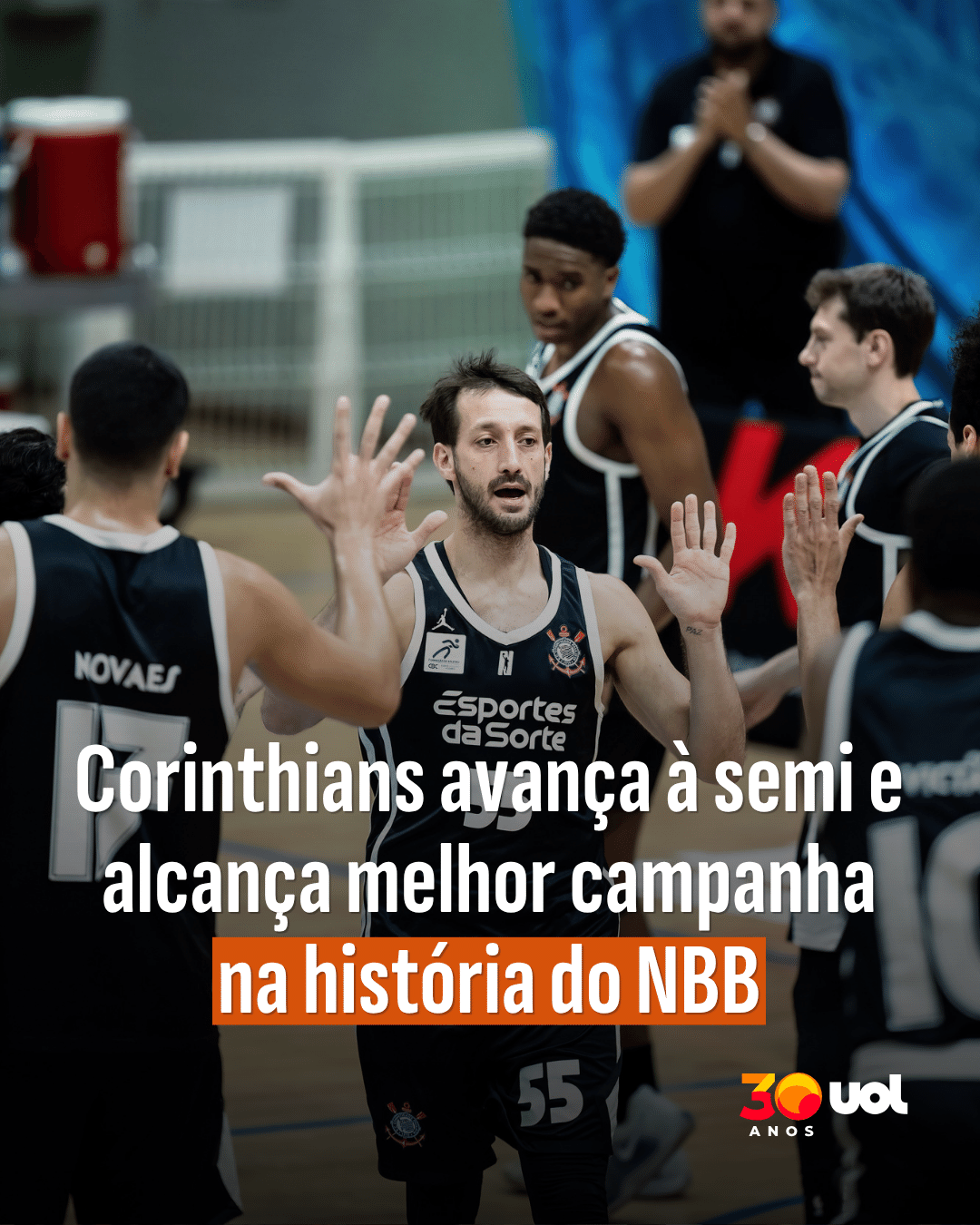 Diniz comemora vitória ao transformar Garro em maior garçom do Brasil.