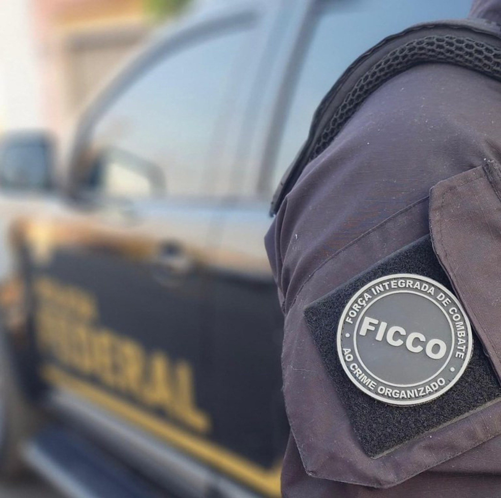 Homem é preso após atirar em vizinho por causa de vaga de estacionamento.