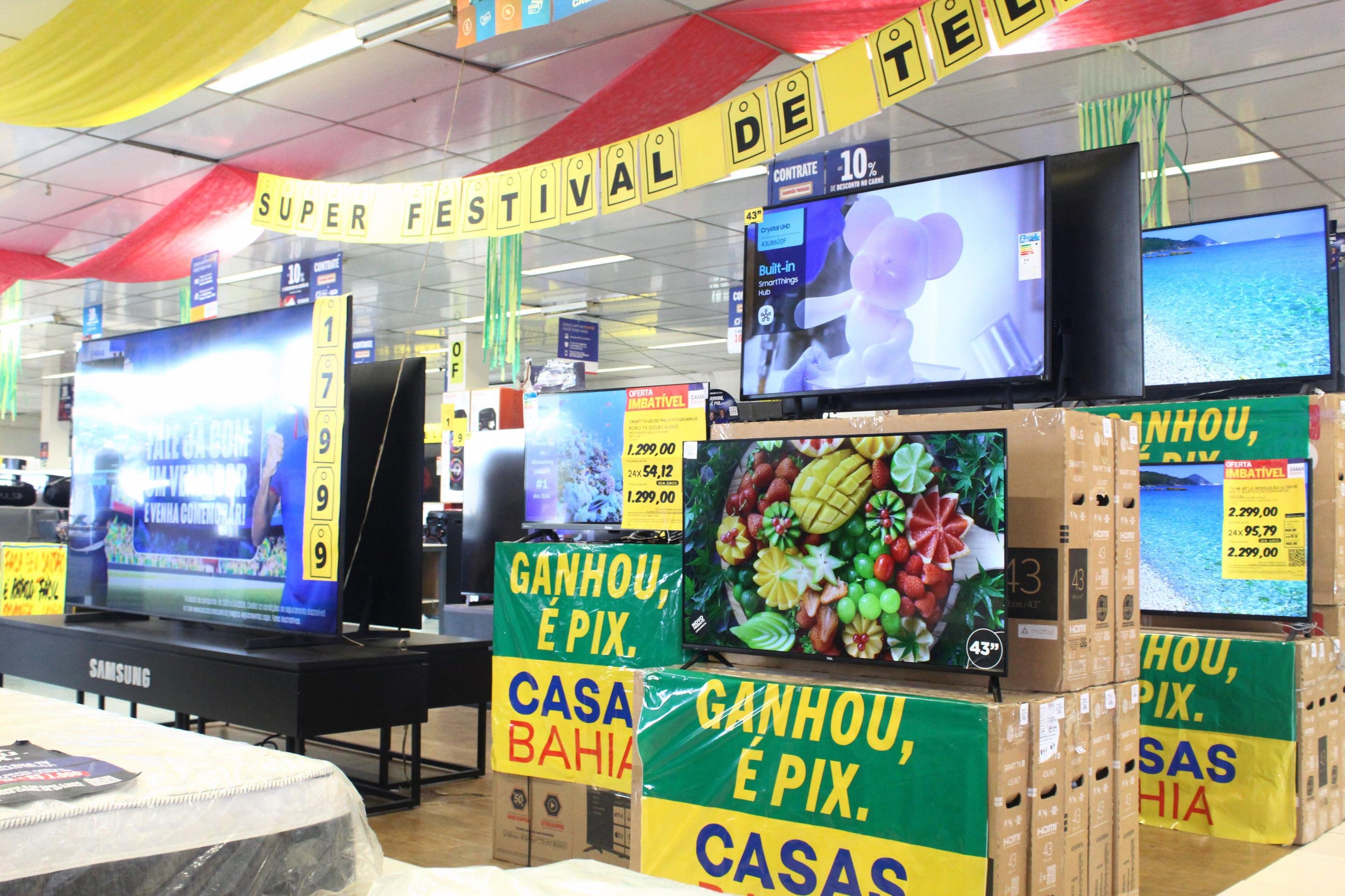 Comerciantes esperam alta de vendas de TVs para a Copa do Mundo.