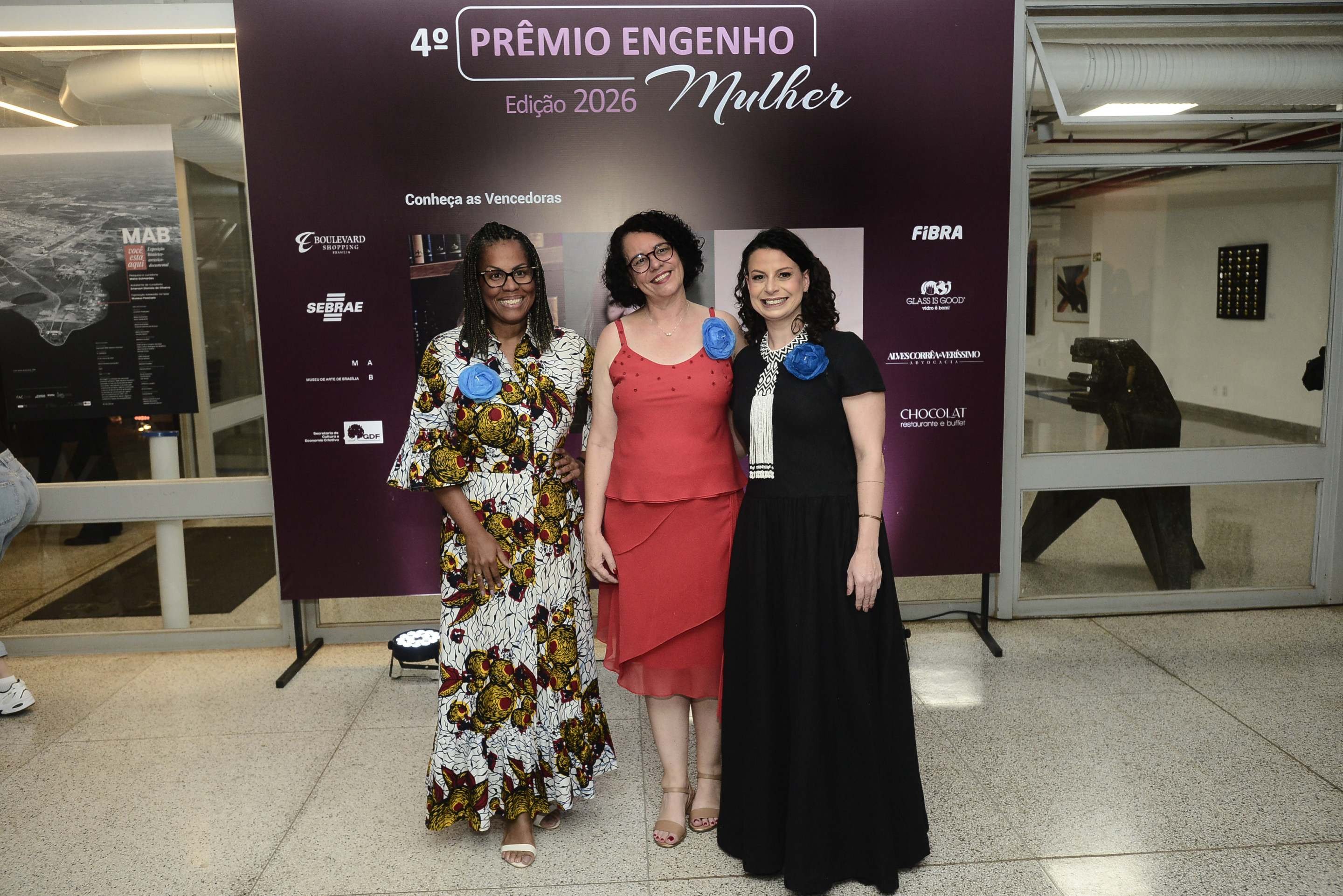 Desligamentos de energia afetam comunidades ao redor de lagoas em Brasília.