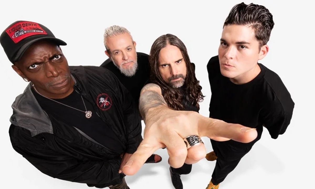 Grupo de heavy metal Sepultura anuncia show de despedida em São Paulo, marcando o fim de uma era musical.