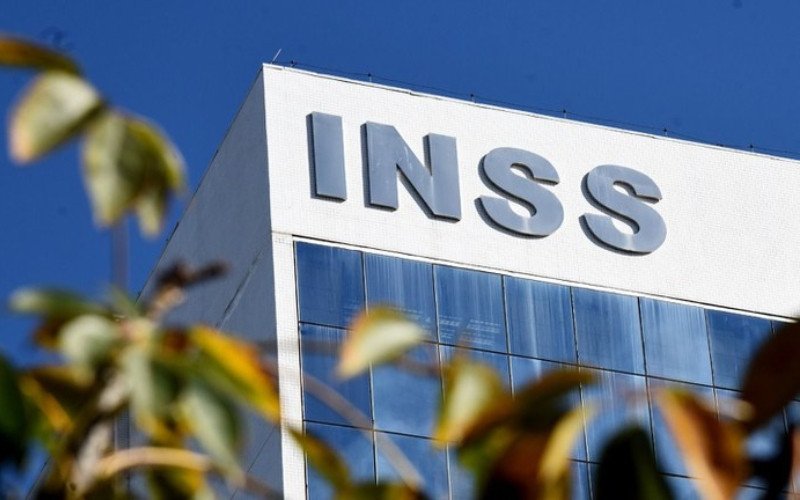 Investigação da PF contra empresas suspeitas de fraude no INSS.