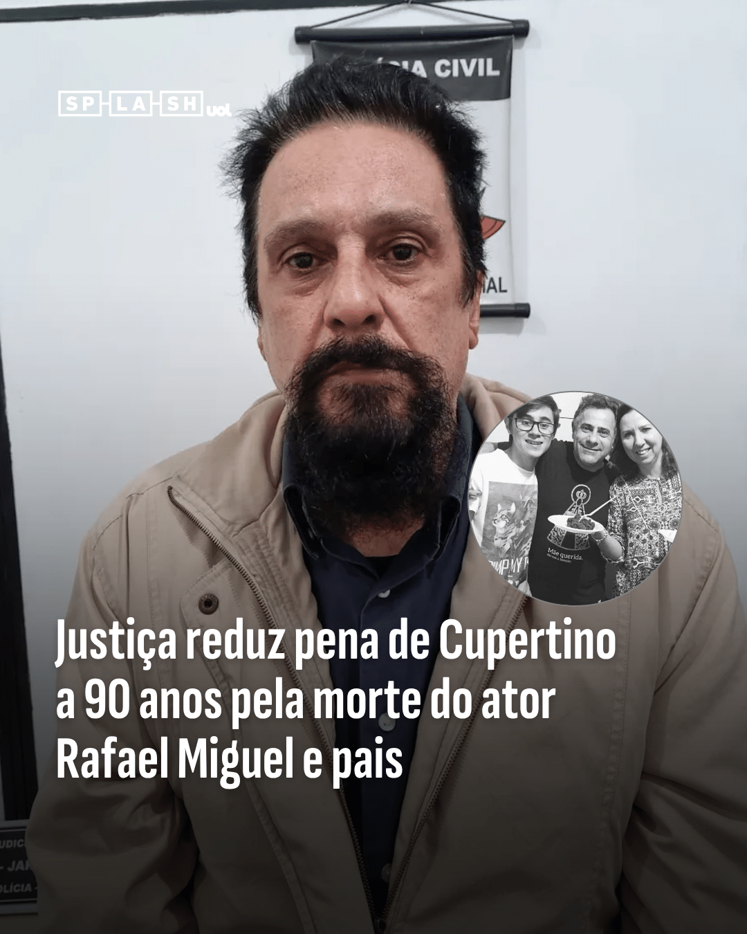 Professor em sala de aula, com expressão séria, ao lado de uma mesa com provas rejeitadas, enquanto alunos olham em choque.