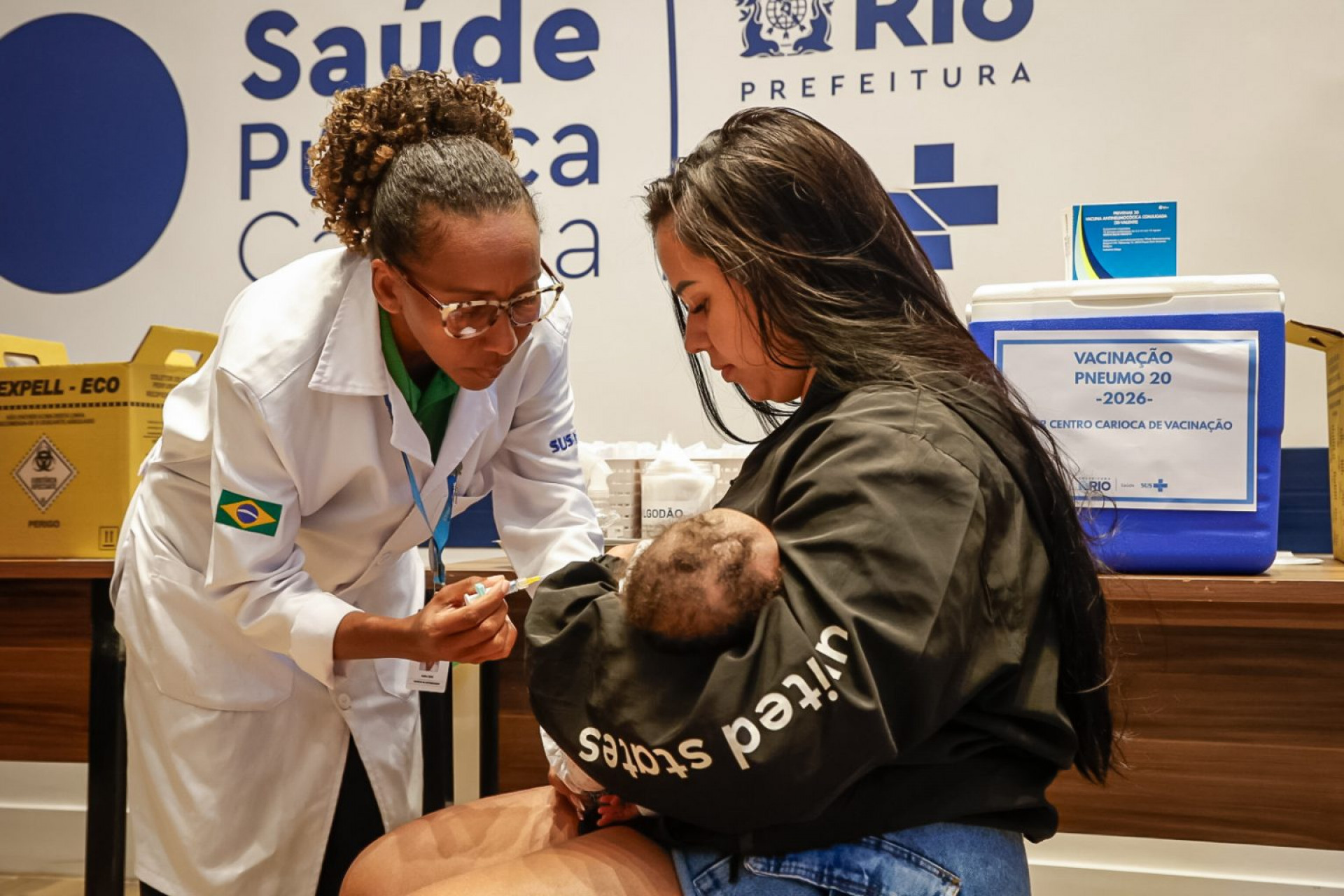 Rio de Janeiro lança campanha de atualização de caderneta de vacinação.